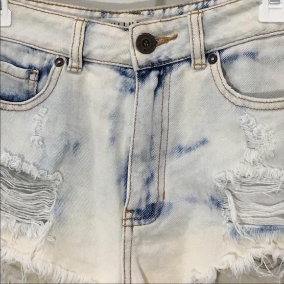 Bullhead Denim Co Pacsun Mom jean shorts size 3 - Picture 3 of 5